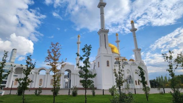 哈薩克斯坦阿斯塔納｜ 旅遊陪同翻譯｜ 展會｜ 商務考察洽談｜ 自由行地接｜接機 （可私人定制）