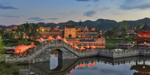 江西贛州定南客家古城+明遠第圍屋一日遊可中英文服務