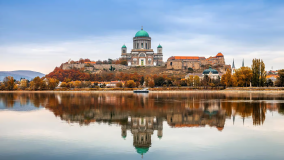A 1-day tour from Budapest, Hungary, to the Danube Bend and Sándor's Andrews, visiting three towns.