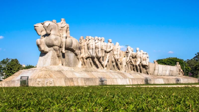 Excursión de un día a la Catedral de São Paulo + Monumento a los Bandeirantes + Callejón Batman + Avenida Paulista