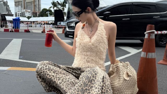 [ทริป 1 วัน พัทยา] ตลาดน้ำ 4 ภาค พัทยา + คาเฟ่ช้าง + ร้านอาหารชมพระอาทิตย์ตกบนหน้าผา + T21