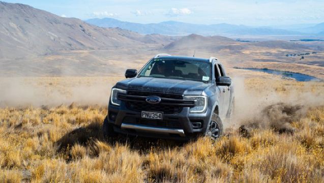 4WD guided tour of Lake Tekapo in New Zealand | Climbing Mount Hay | Guided tour of the merino sheep farm