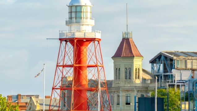 Lawatan Sehari Pelabuhan Australia: Tempat Wajib Singgah di Bandar + Kilang Bir Pirate + Berkelah dengan Lumba-lumba + Kereta Api Stim