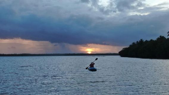 Тангалла: экскурсия на каяке по лагуне Рекуа