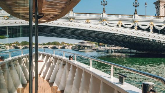 Paris Day Trip and Sightseeing Cruise from Disneyland Paris