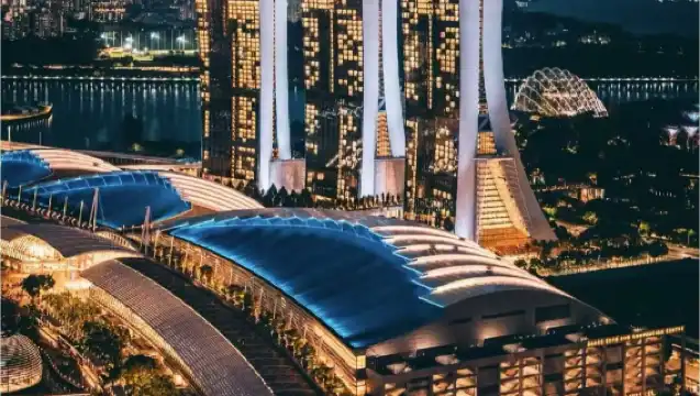 新加坡+魚尾獅公園+甘榜格南+哈芝巷+牛車水+克拉碼頭一日遊