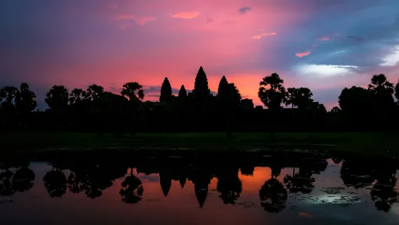 Tour classico di Angkor Wat con alba e giornata intera