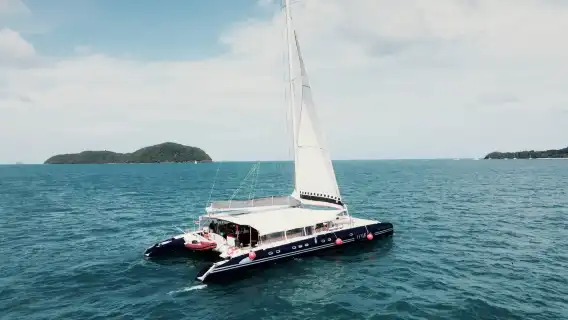 普吉島Ombre豪華派對遊艇之旅：香蕉海灘與神仙半島