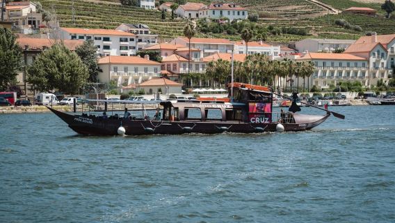 Von Pinhão: Rabelo-Bootstour im Douro-Tal mit Portwein