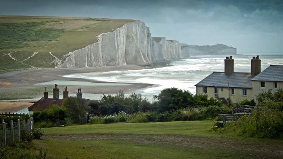 Tiefgehende Tages-Charterfahrt zu den Seven Sisters und Beachy Head mit Hin- und Rückfahrt ab London