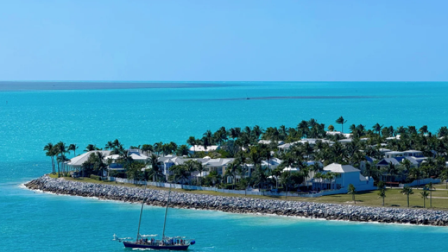 美國邁阿密|海明威故居+基韋斯特燈塔+七英里大橋包車一日遊