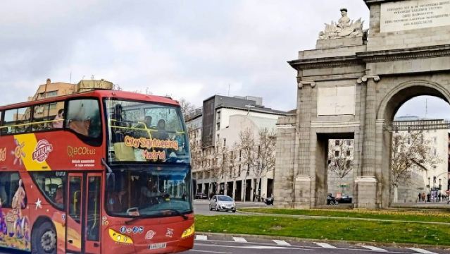 Madrid: Tour panorámico en autobús + recorrido a pie
