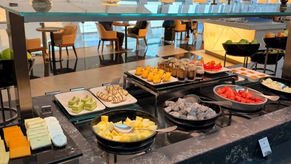 VIP-Lounge-Gutschein für den Internationalen Flughafen Abu Dhabi (AUH) | Wartezeit, Umsteigen, Entspannung und Verpflegung