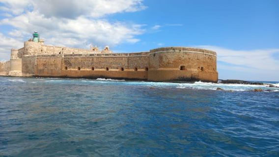 Syracuse: Ortigia and Sea Caves Boat Tour with Captain Mirko