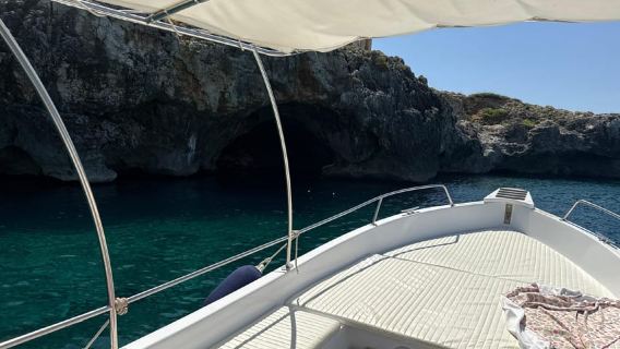 Santa Maria di Leuca: 3-Hour Boat Ride with Aperitif and Swimming Stops