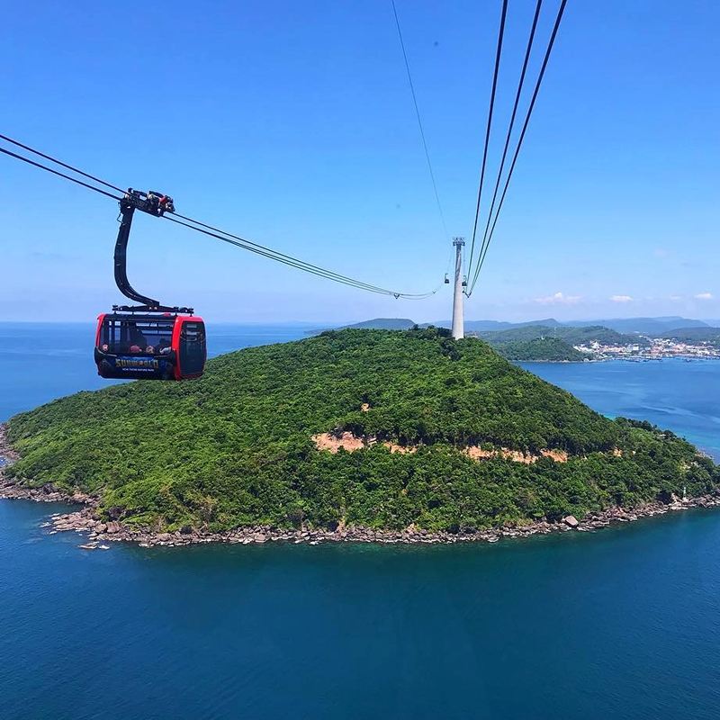 1-day tour of southern Phu Quoc Island + Hon Thom Water Park + cable car + Sao Beach + Ho Quoc Temple + lunch