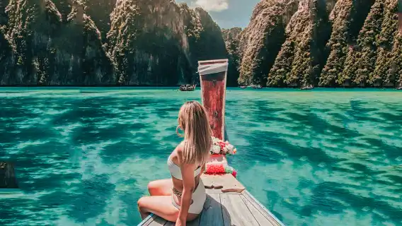 ภูเก็ต เกาะพีพี อ่าวมาหยา + เกาะฮันนีมูน ทัวร์วันเดียว/ทัวร์หลายวัน ล่องเรือหางยาวแสงจันทร์ขาว ท่องเที่ยว ถ่ายรูปได้ตามใจชอบ!