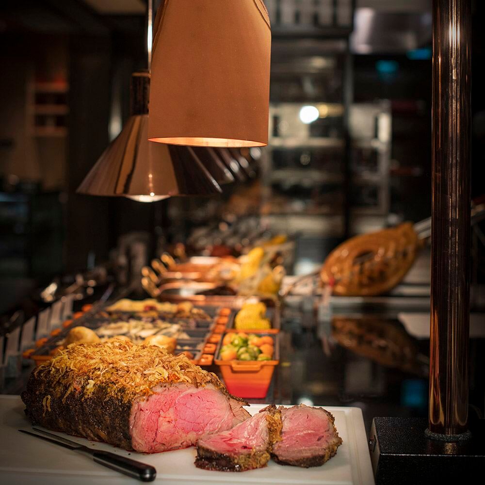 Biglietto per pranzo o cena buffet al Far Eastern Café al 6° piano del Far Eastern Hotel Taipei (festivi +230 NT$)