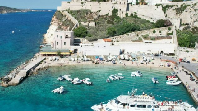 Tremiti Islands: Guided Boat Tour from Rodi Garganico