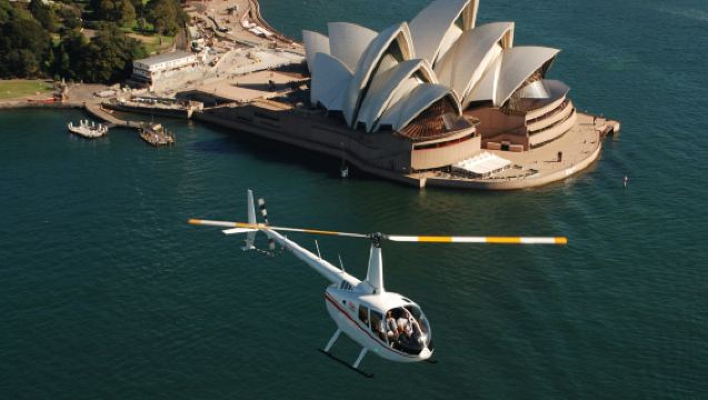 Sydney Helicopter Tour: 30-Minute Grand Scenic Flight