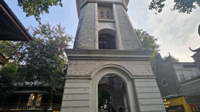 Tagesausflug zu Foshan Lingnan Tiandi, Nanfeng Brennofen und Shiwan Keramikmuseum mit chinesischem und englischem Service