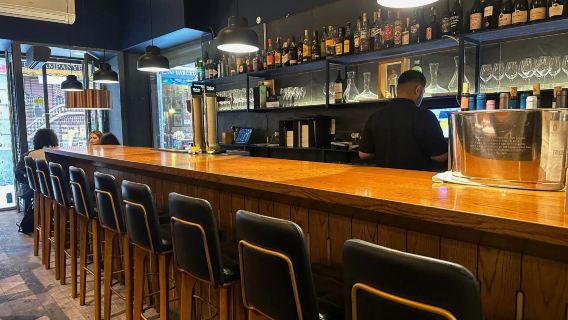 Tischreservierung im trendigen Restaurant Tapeo in Barcelona, Spanien