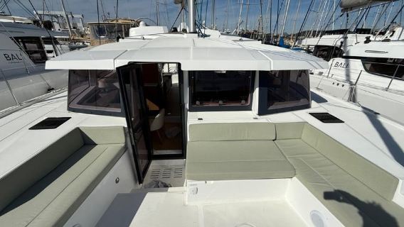 Prestigioso Blu: một ngày trên du thuyền catamaran ở miền nam Sardinia