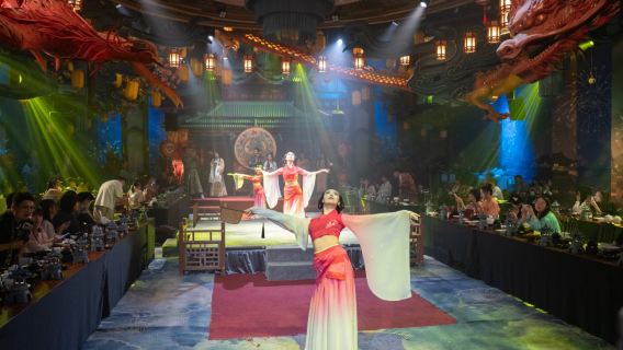 Eksplorasi Changsha: Perjalanan Imersif Melintasi Istana Chu-Han, Mengungkap Pesta Berkelas Milenium (Cita Rasa Hunan dan Chu yang Lezat + Pertunjukan Gaya Kuno + Pengalaman Hanfu)