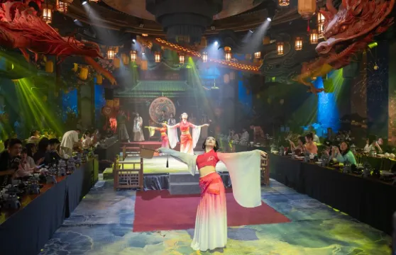 長沙探秀·沉浸式穿越楚漢宮廷，解鎖千年君王級盛宴（精品湘楚味+古風演繹+漢服體驗）