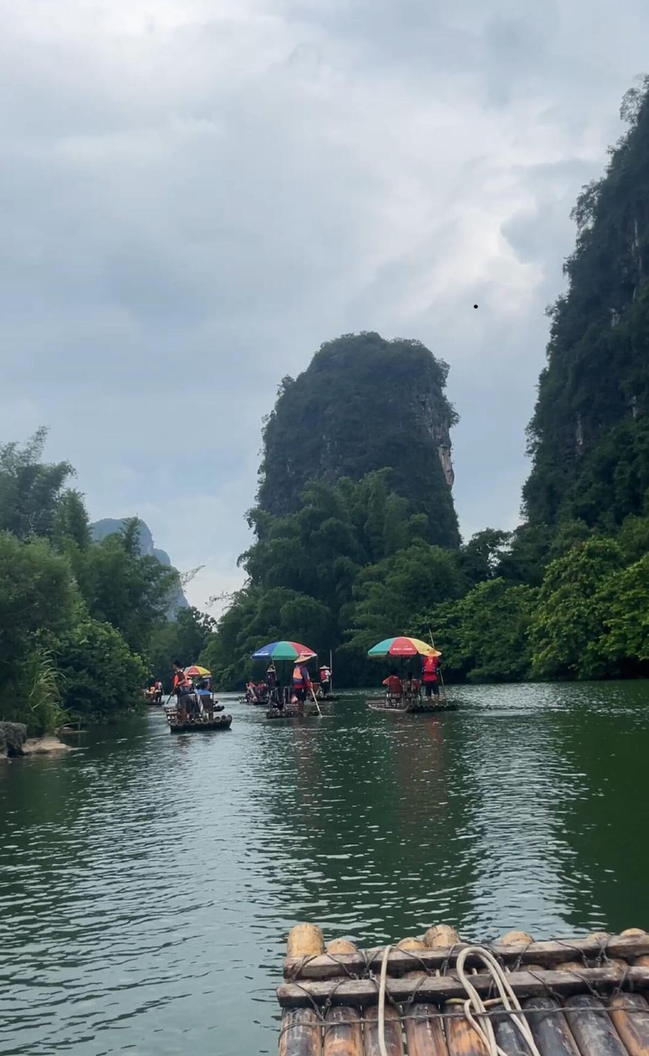 Tour di un giorno a Guilin Yangshuo con fiume Yulong, galleria Shili, via occidentale e città antica Xingping con servizio in inglese