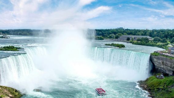 Niagara Falls: Guided Walking Tour + Boat Cruise or Journey Behind the Falls