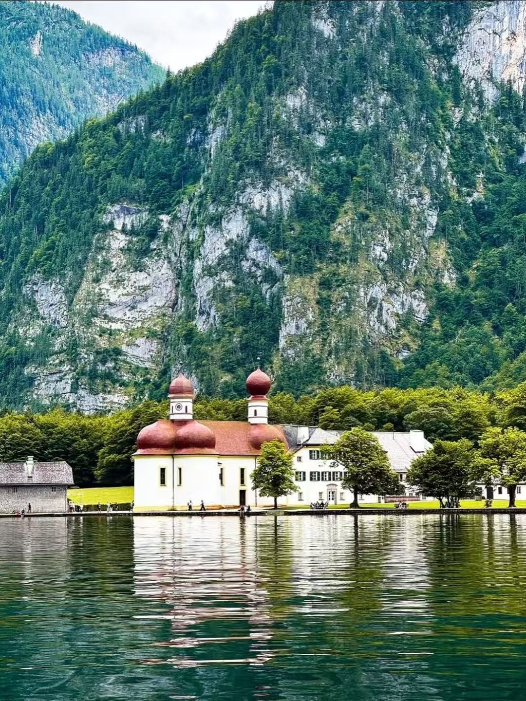 Segreti delle Alpi | Tour giornaliero con noleggio con conducente esclusivo per ammirare i panorami della Zugspitze e del Königssee