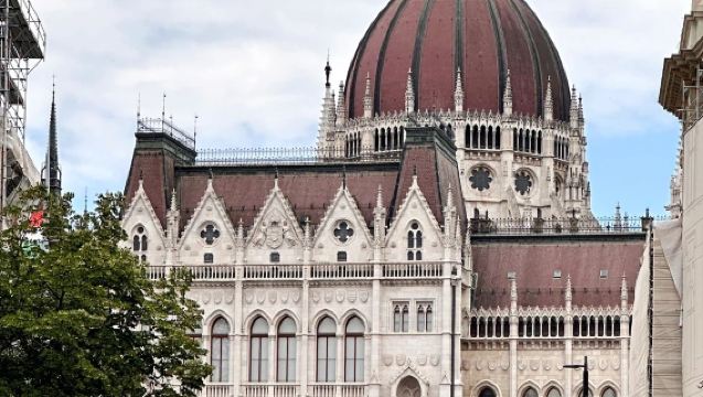 匈牙利布達佩斯來回周邊-多瑙河灣全景網紅經典景點-包車-精選