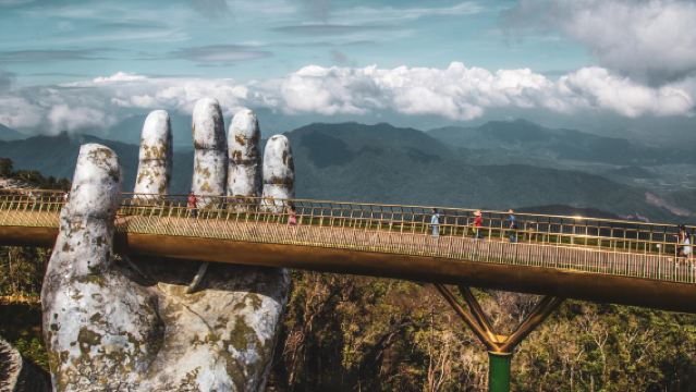 ท่องเที่ยวเวียดนาม | เข้าออกสนามบิน|ผ่านด่านตรวจคนเข้าเมืองแบบเร่งด่วน|บริการถือป้ายต้อนรับ