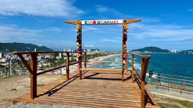 Excursión de un día al Mirador de Campina, Playa de Ensenda, Montaña de Piedra y Paseo Marítimo de Guarujá