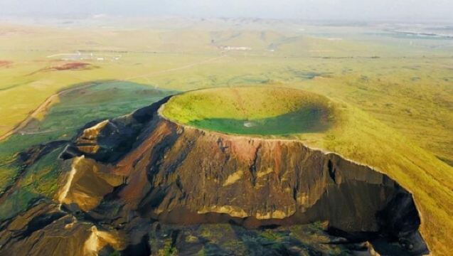 Hohhot: 1-day Tour to Wulanhada Volcano Geopark | Multilingual Guide | Private Charter Customization