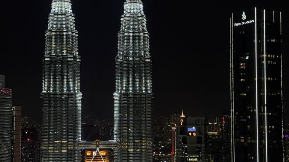 Ônibus turístico noturno hop-on hop-off de Kuala Lumpur | 2 horas para visitar os pontos turísticos à noite e tirar fotos incríveis