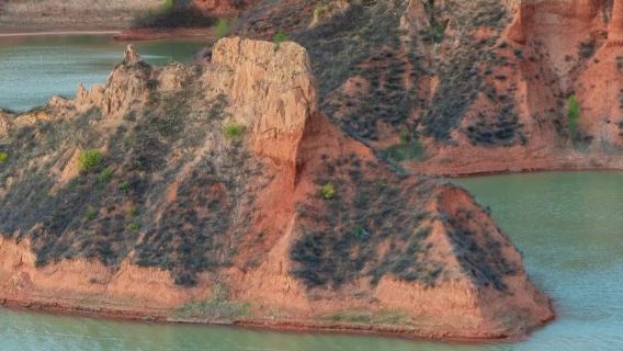 From Yulin, Shaanxi: Red stone gorge + Zhenbeitai + Mahuangliang geological park with private charter and guide