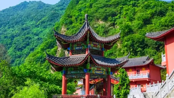 Tour privato di un giorno al Parco Nazionale Forestale Taiping con partenza da Xi'an [scegli tra diversi modelli di auto!]