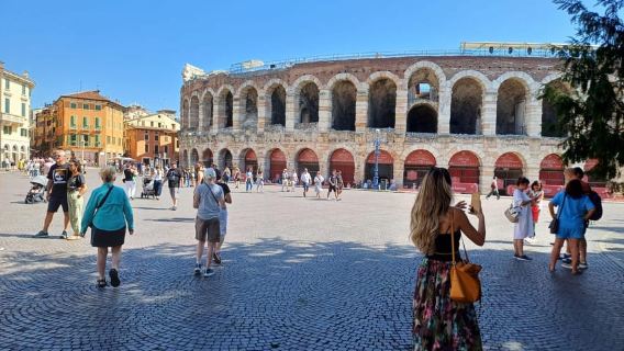 Visit of Verona and Lake Garda. Full day tour from Milan