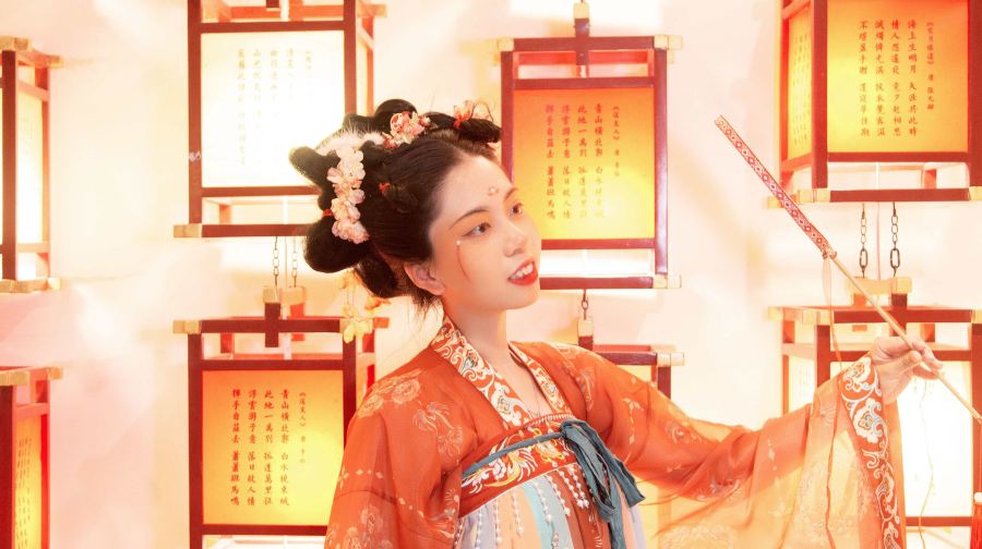 西安長安十二時辰主題街區旅拍【專業旅拍無隱形消費+道具+專業動作指導（不含門票）】