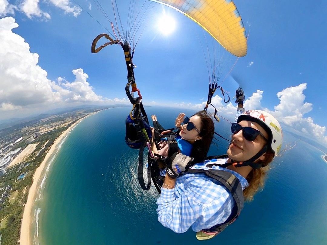 三亞鷹之翼滑翔傘俱樂部滑翔傘飛行體驗【專業教練帶飛+贈送360全景視訊拍攝】