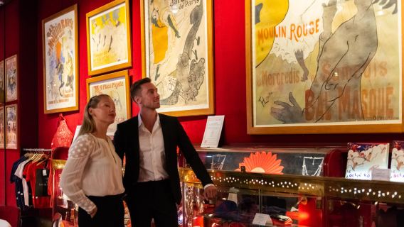 Moulin Rouge Cabaret Show + Dinner + Drop-off Service in Paris, France