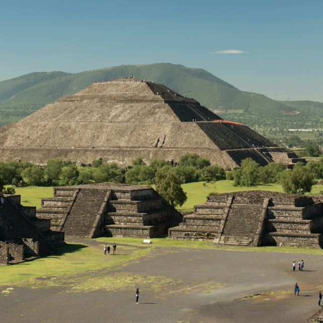 Teotihuacán : Billet coupe-file + visite guidée au départ de Mexico + déjeuner en option