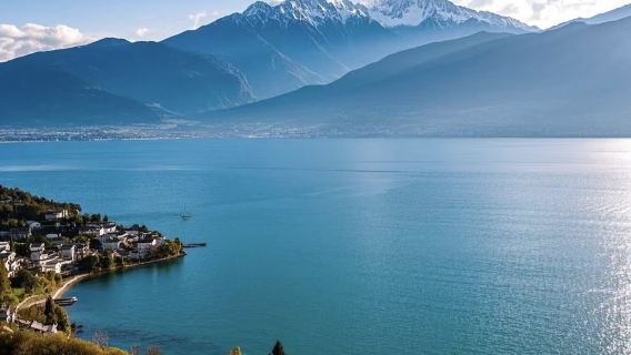 Dali: Dali Ancient Town + Erhai Lake + Xizhou Ancient Town + Shuanglang Ancient Town Seaside one-day tour