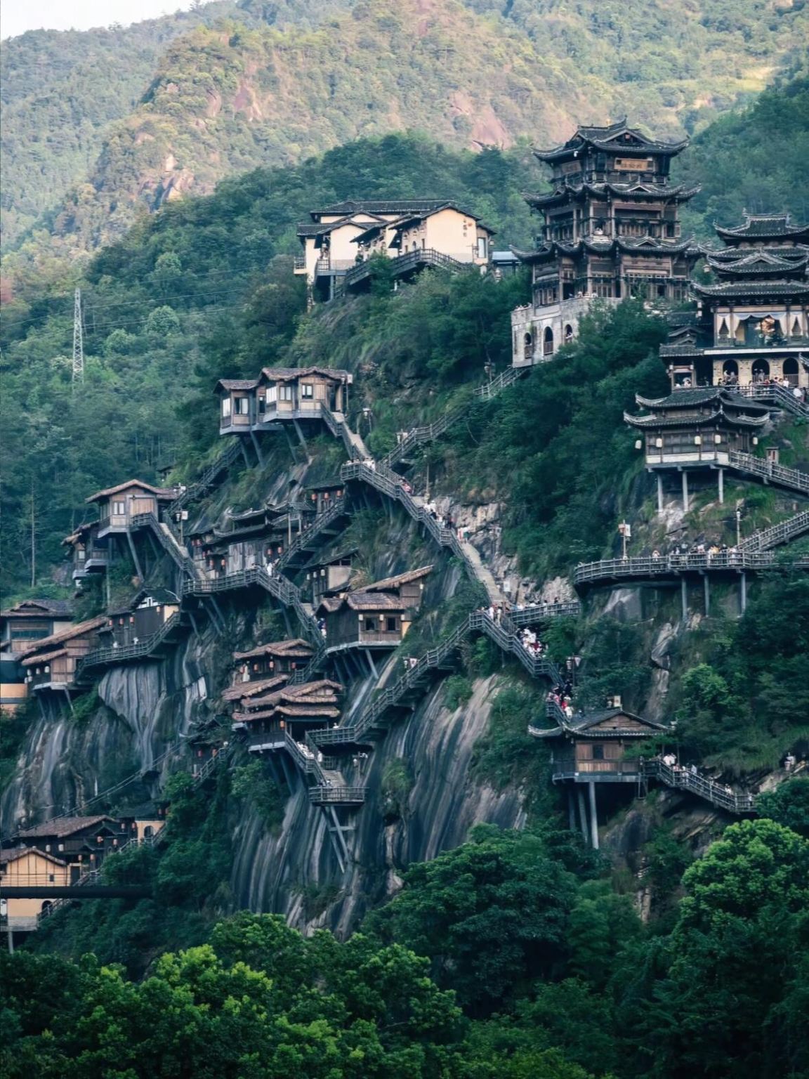 เจียงซี ซ่างเหรา: หุบเขาเทวดา + อู้หยวนหวงหลิง [เหมารถ | ปรับแต่งส่วนตัว | ไกด์นำเที่ยวภาษาอังกฤษ-จีน]