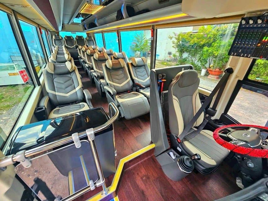Ninh Binh: Limousinenbus nach Cat Ba – modern, hochwertig
