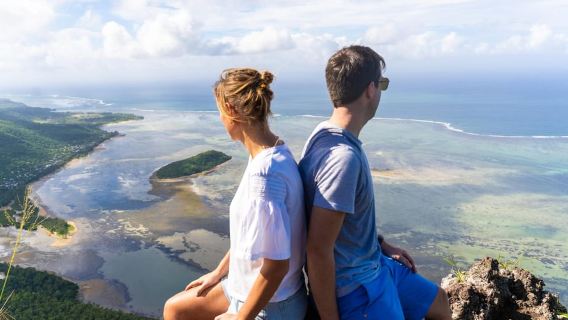 Île Maurice : Randonnée au Morne Brabant, site classé au patrimoine mondial de l'UNESCO, avec un guide local