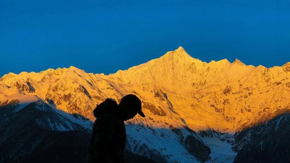 香格里拉＋梅里雪山一日遊【日照金山＋Trip Moments＋午餐簡餐＋含衣氧】