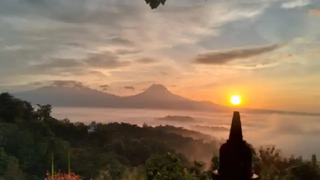 日惹：2日遊（寺廟+探險+飯店接送）